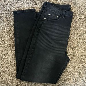 Fashion Nova Black high-rise Jeans Size:15